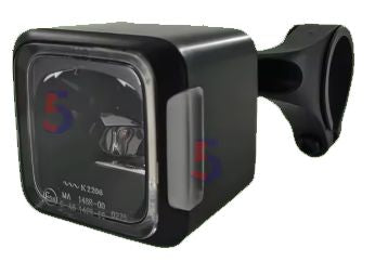 Feu avant B13 noir compact avec éclairage 100 lux pour vélos classiques et électriques, résistant à l'eau IPX5, compatible 6V-58V, matériaux durables ABS, PMMA et aluminium.