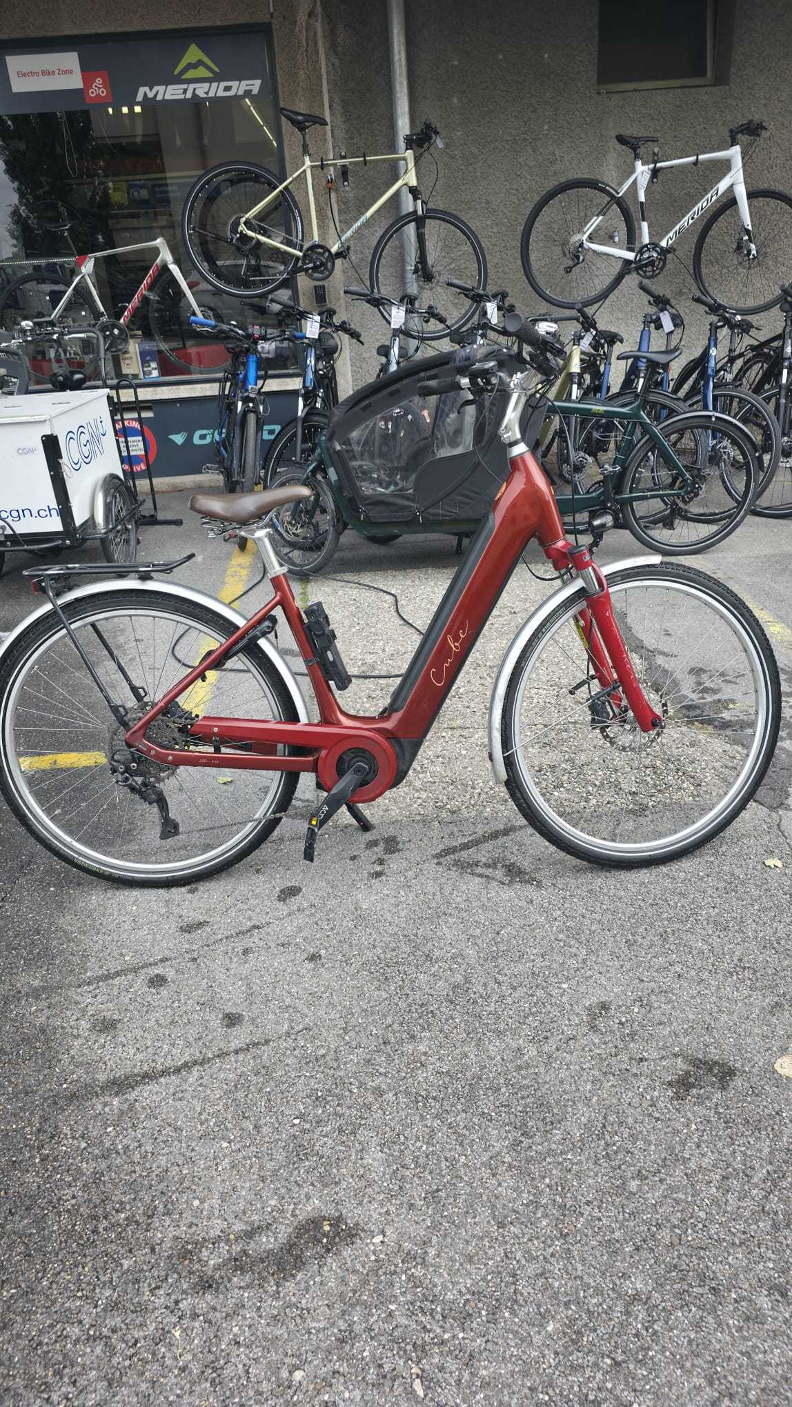 Gebraucht - CUBE Kathmandu