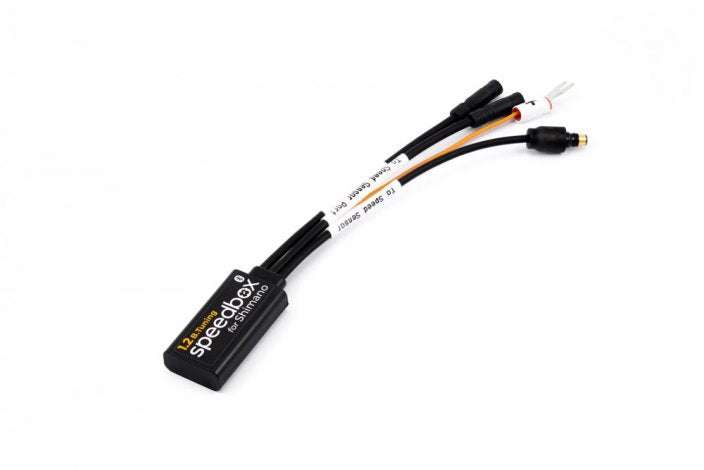 SpeedBox 1.2 B.Tuningmodul für Shimano E8000 E7000 E6100 E5000 e-Bike-Motoren mit Bluetooth-Tuning und Plug & Play-Installation.