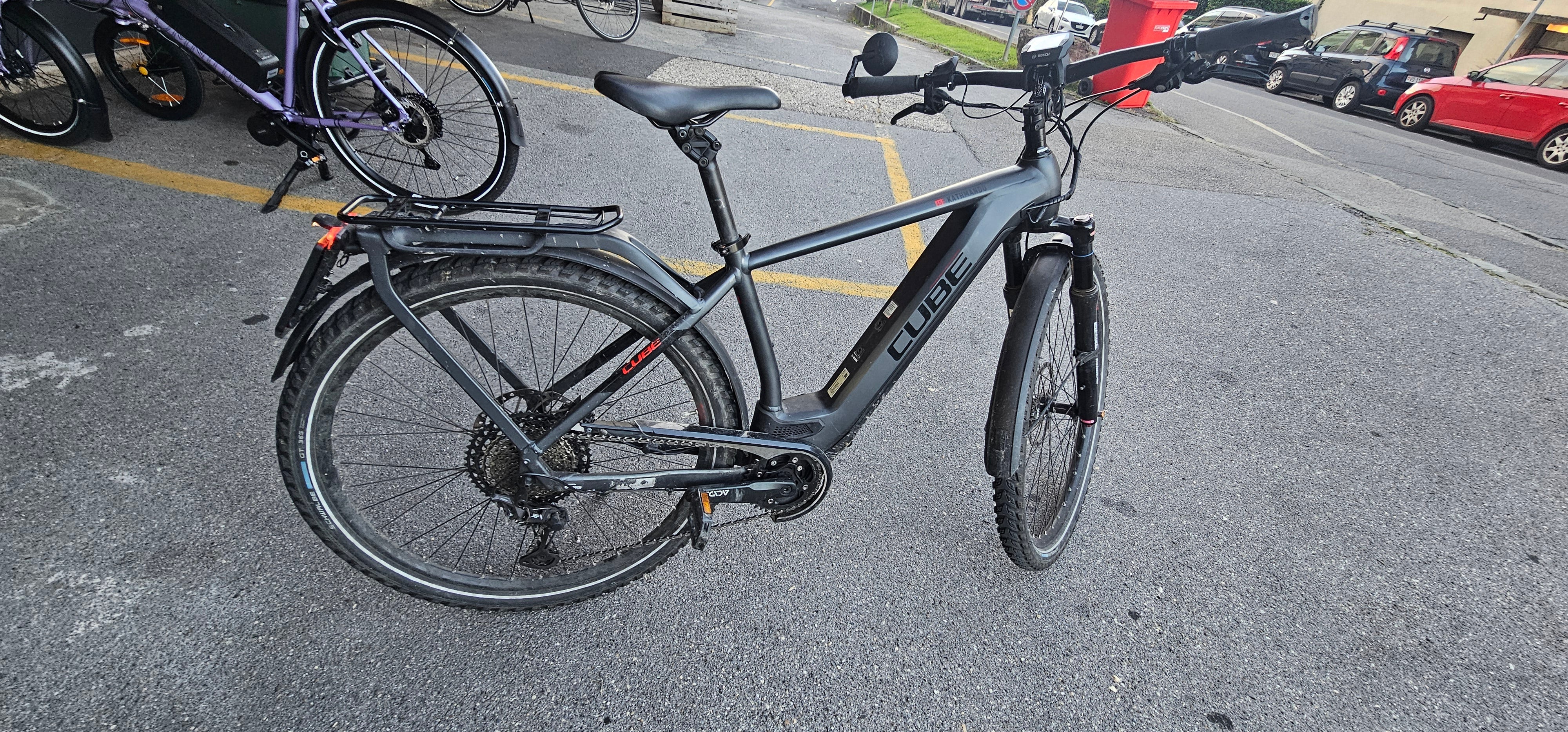 "OCCASION" CUBE KATHMANDU HYBRID 45